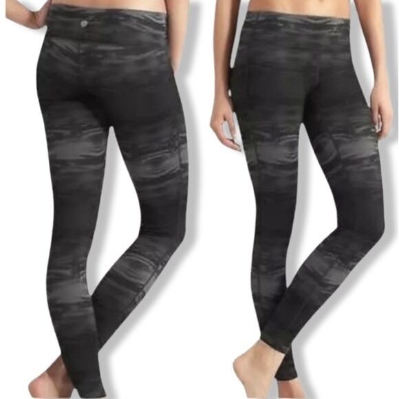 Athleta Grey Chaturanga Leggings Size Medium Work Out Gym Athletic Athleisure - Picture 1 of 7